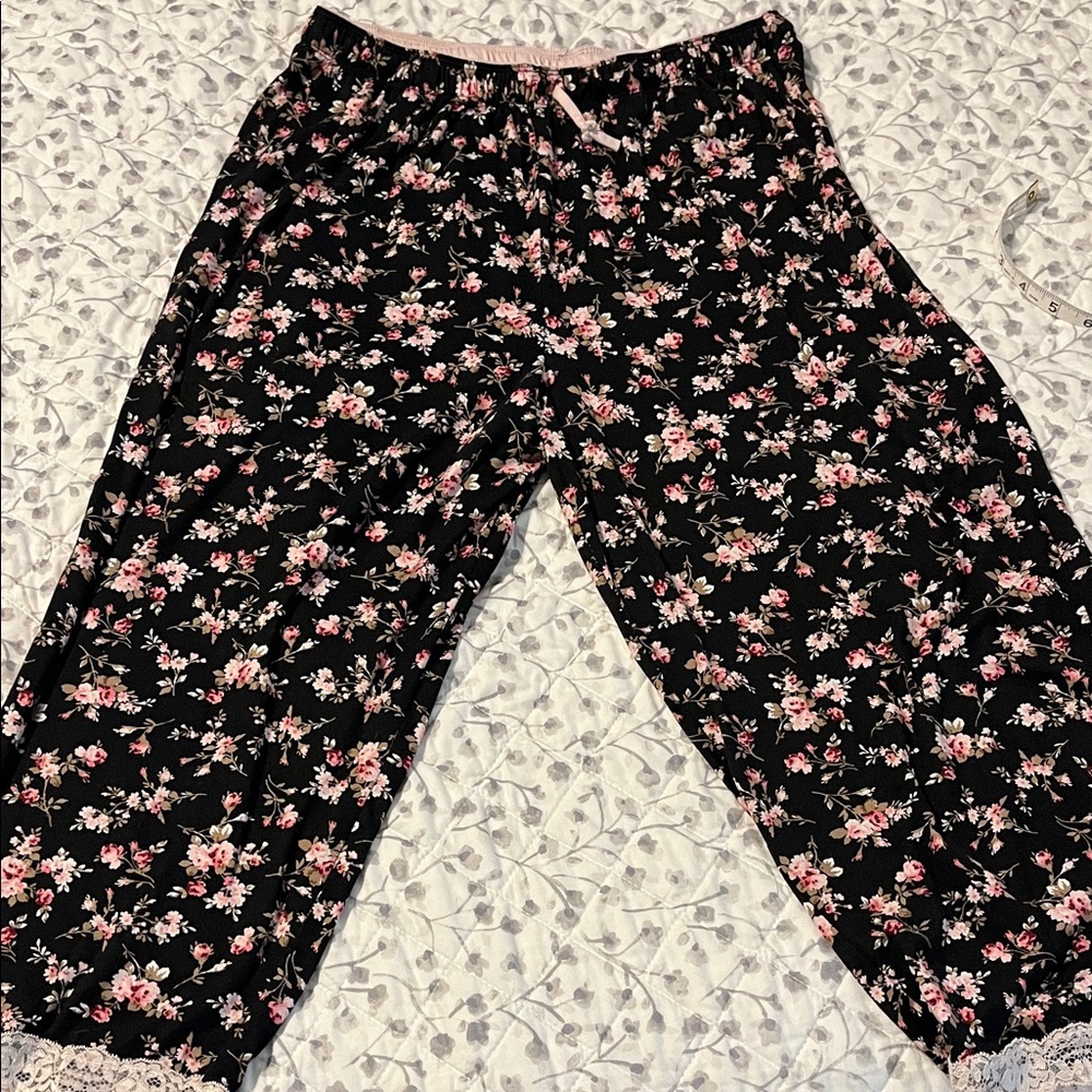 Rene Rofe Black Floral Pajama Pants